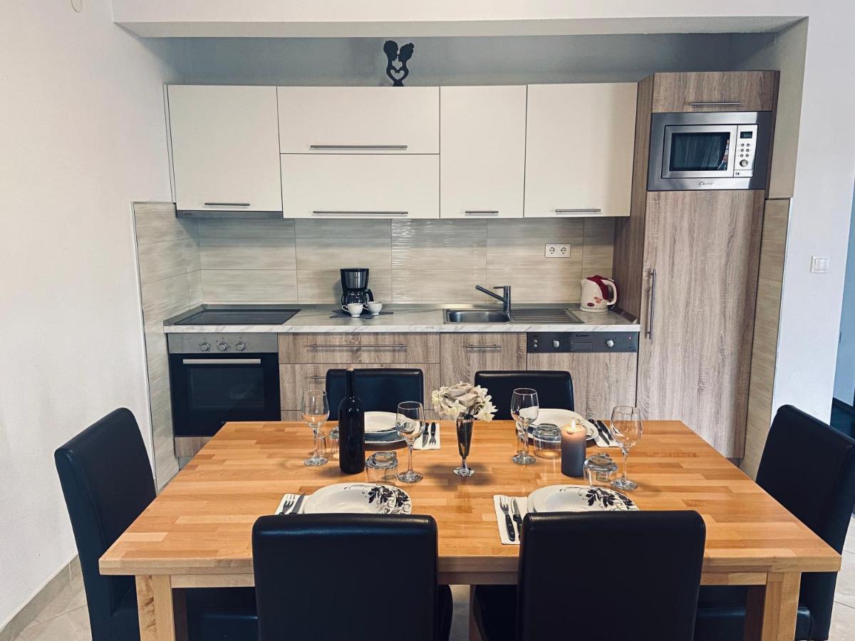 Gule Apartment
