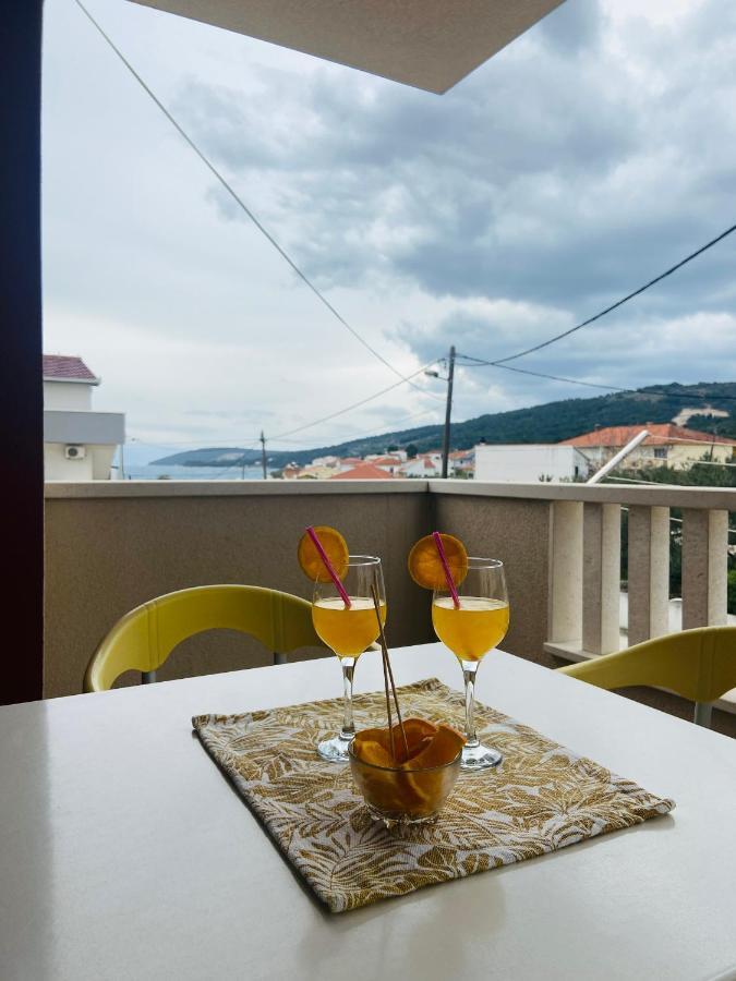 Apartment Gule *