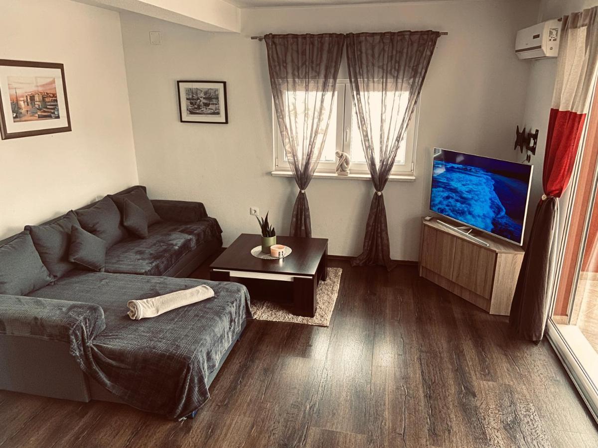 Gule Apartment Slatine