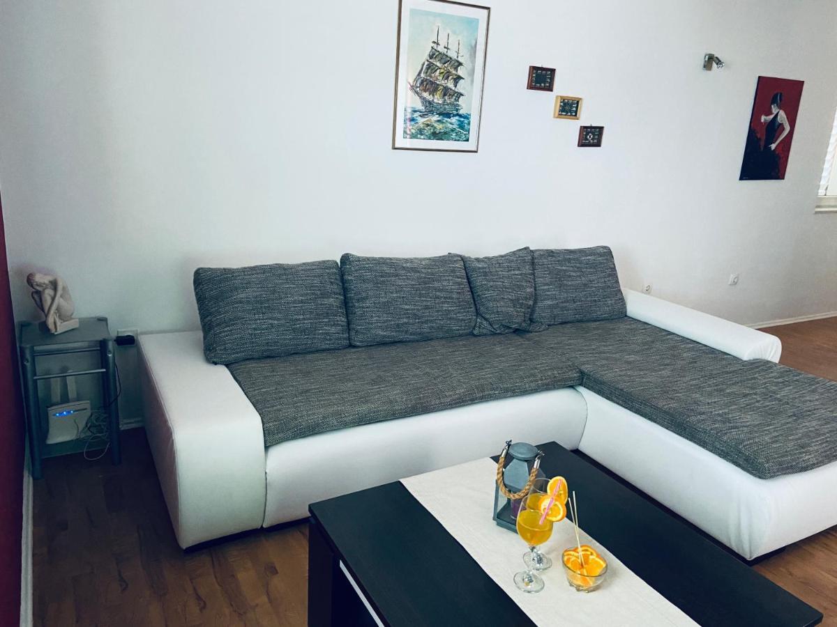Gule Apartment *