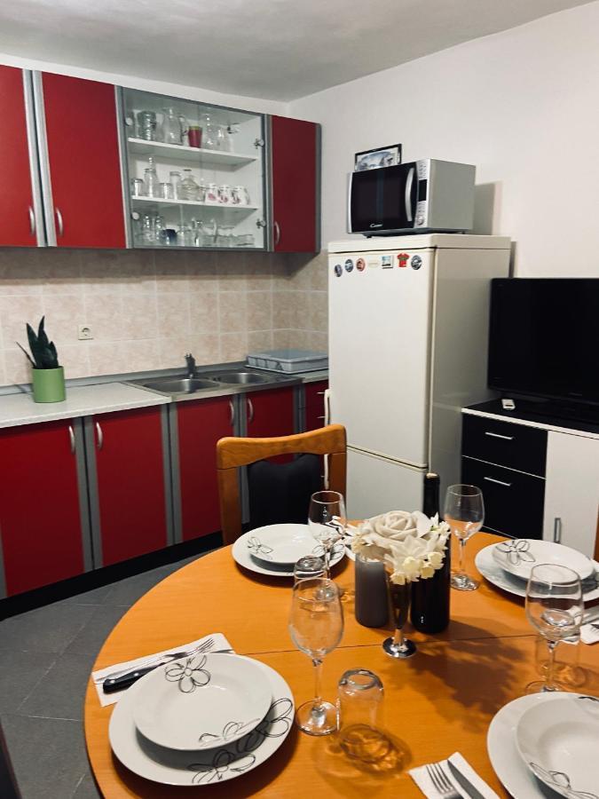 Gule Apartment *