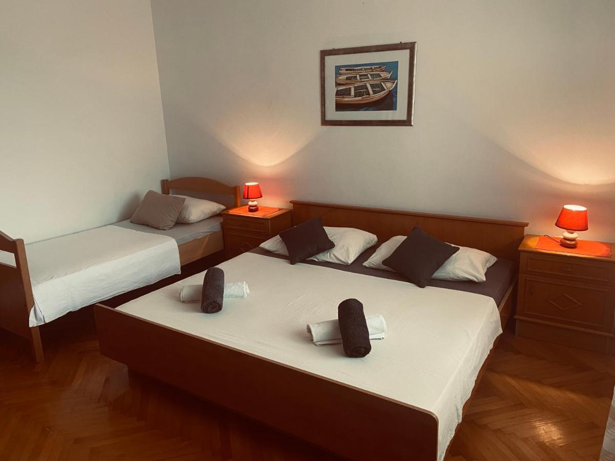 Apartment Gule *