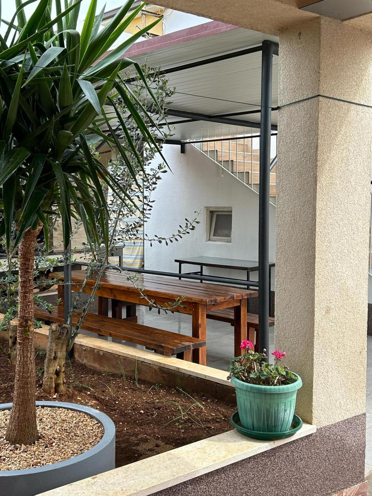 Gule Apartment Slatine